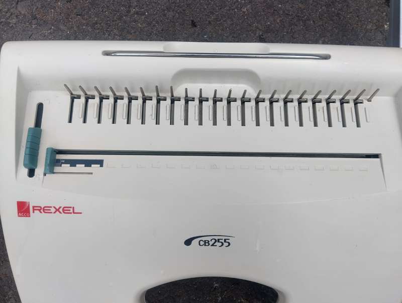 Rexel CB255 Spiral Binding Machine