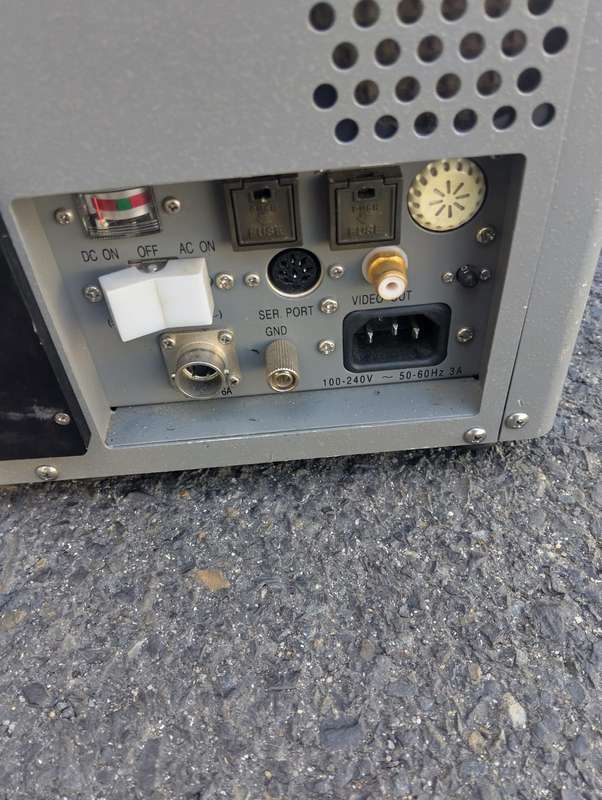 Fujikura FSM-30S Arc Fusion Splicer (Works on charger-Battery cant hold power)