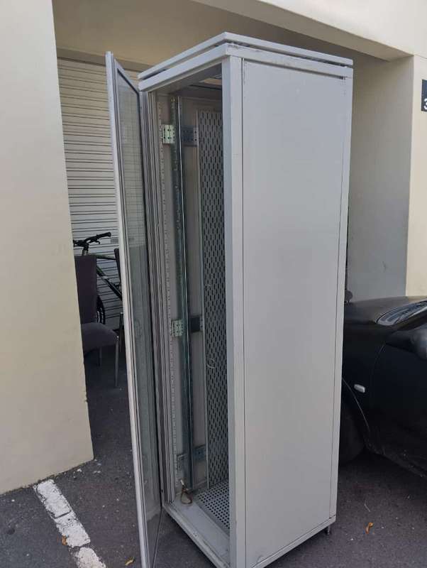 42U Server Cabinet 2metre high (206cm x 60cm x 60cm)
