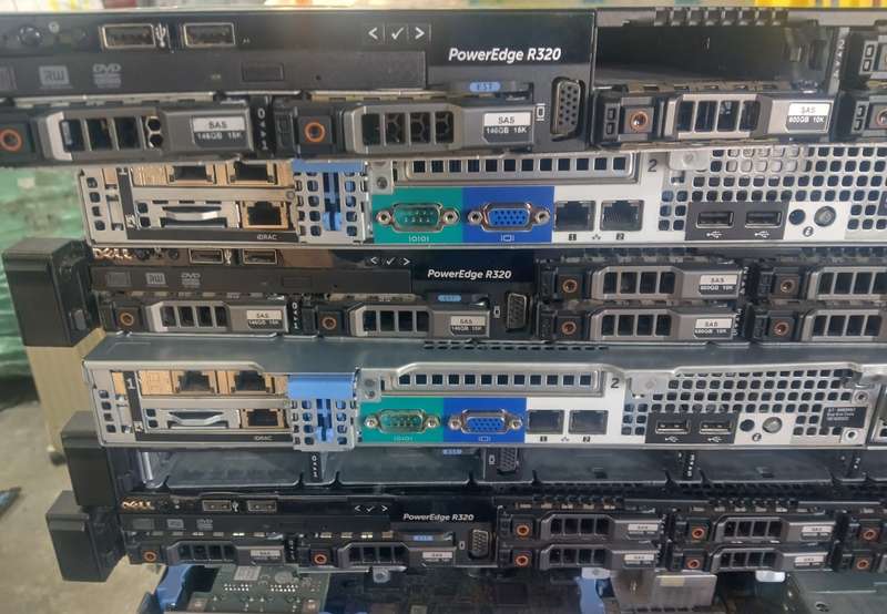 Dell PowerEdge R320 2.5" E18S Server Intel Xeon E5-2403 V2