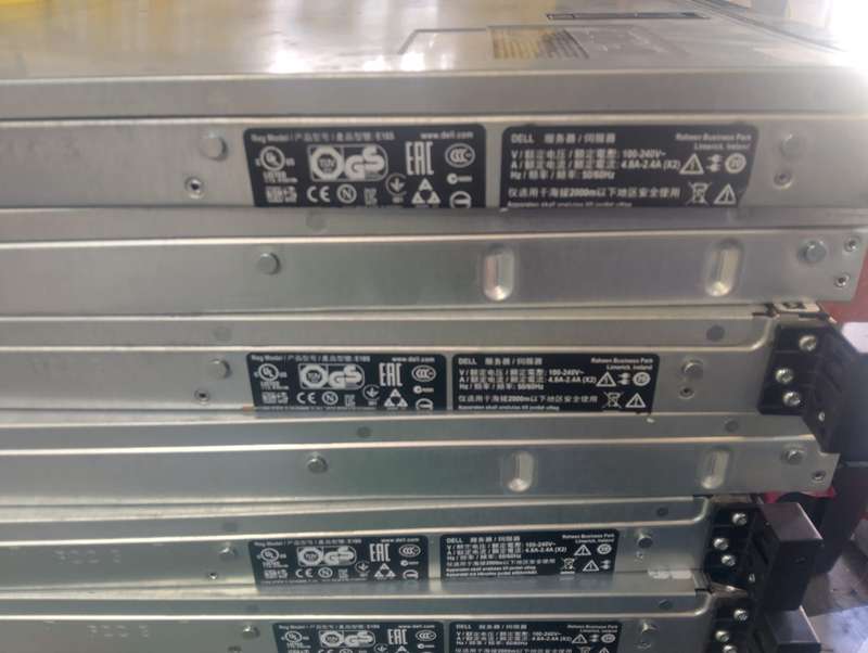 Dell PowerEdge R320 2.5" E18S Server Intel Xeon E5-2403 V2
