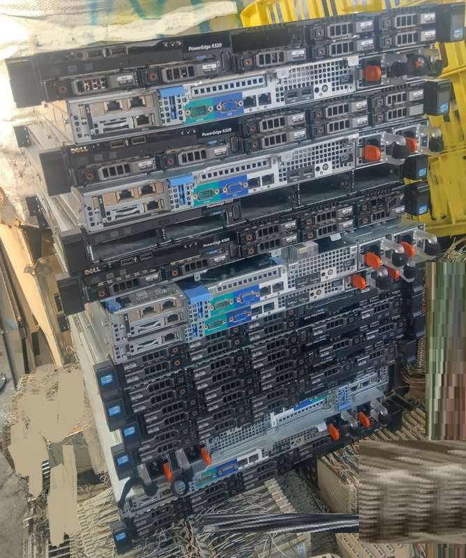 Dell PowerEdge R320 2.5" E18S Server Intel Xeon E5-2403 V2
