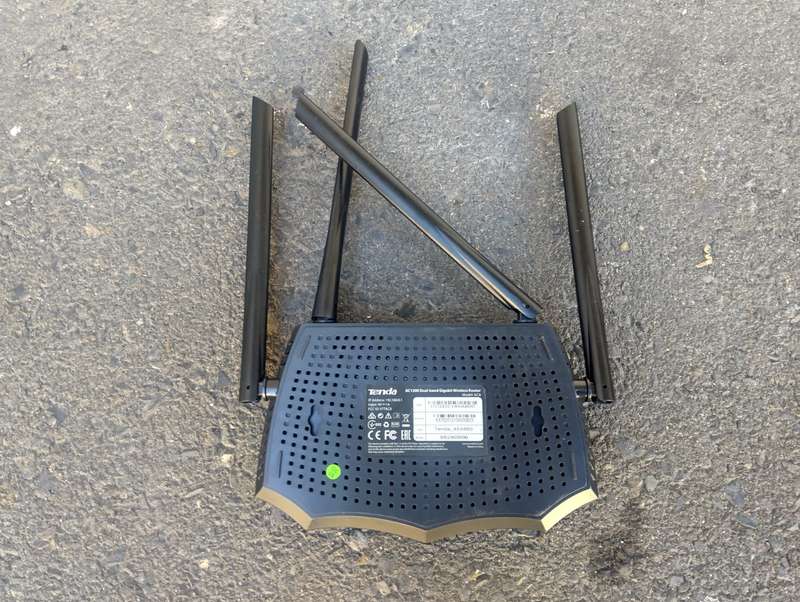 Tenda AC1200 Dual Band Gigabit Wireless Router (Model: ACB)