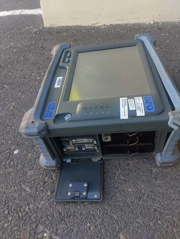 EXFO FTB 300 Universal Test System