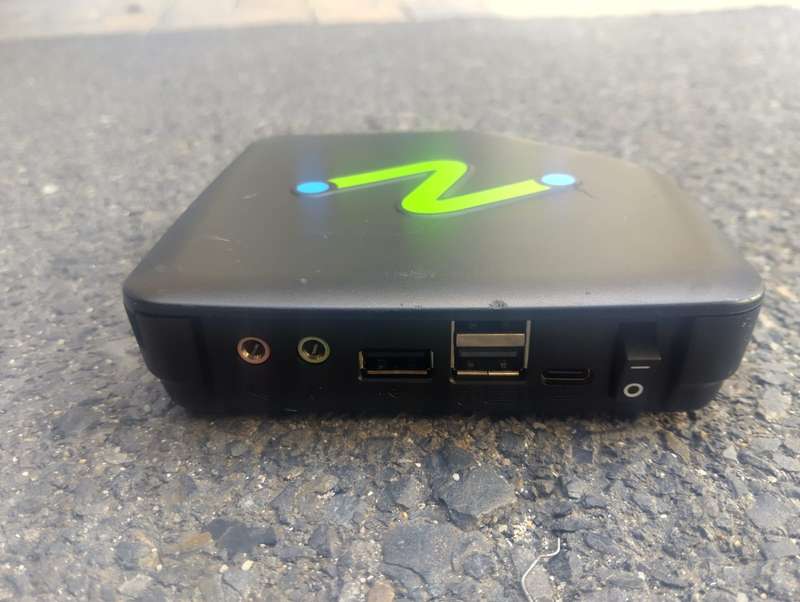 Ncomputing Network Virtual Terminal  Model: L400 Thin Client vSpace Pro (Z9611F6MR)