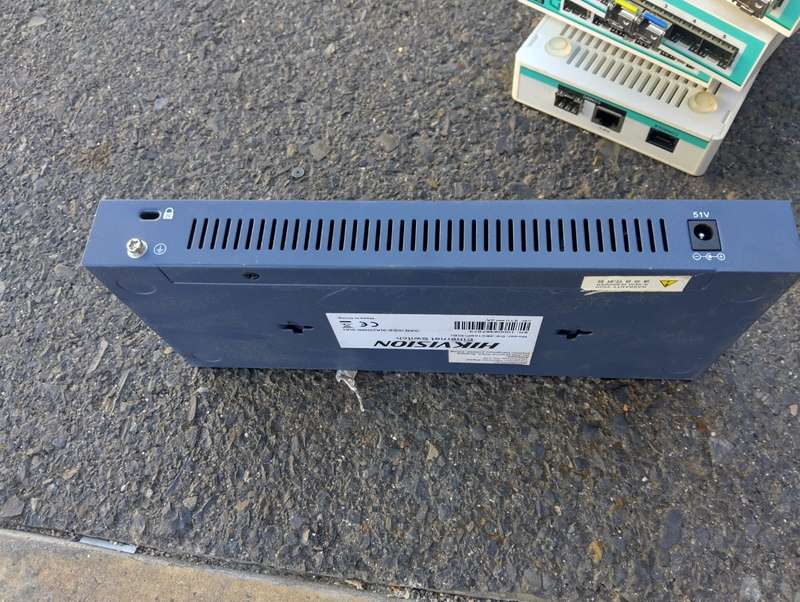 Hikvision 8 Port Fast Ethernet Unmanaged Poe Switch -DS-3E0109P-E(B)