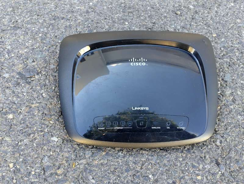 Cisco Linksys WAG120N Wireless-N Home ADSL2+ Modem Router