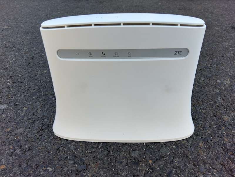 ZTE 4G Wireless SIM Card Router  Model:MF283+