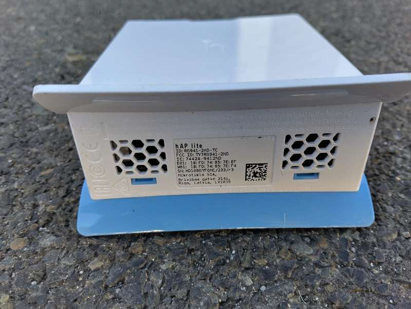 MikroTik hAP Lite Tower 4 Port Ethernet 300Mbps WiFi 4 Router | RB941-2nD-TC