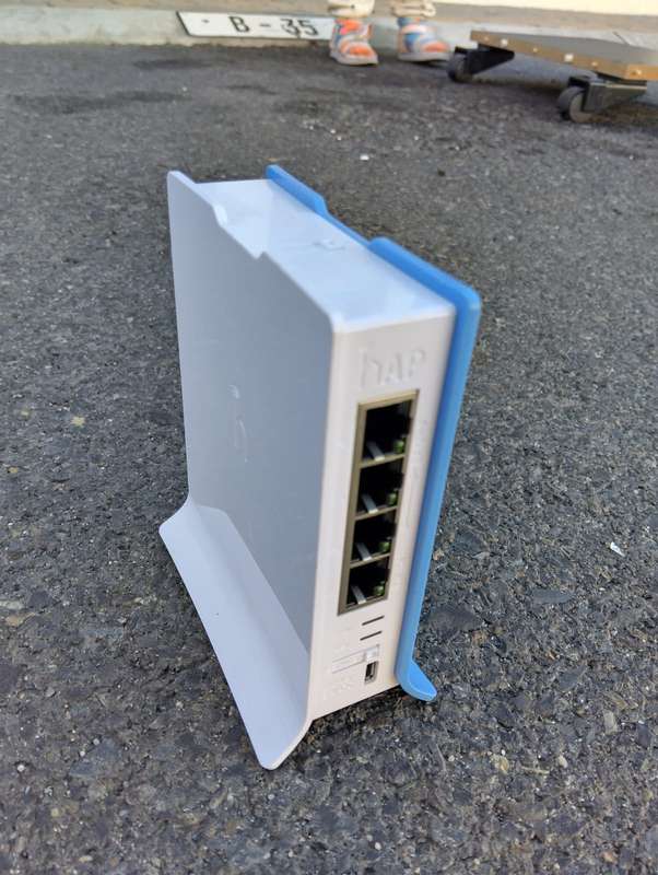 MikroTik hAP Lite Tower 4 Port Ethernet 300Mbps WiFi 4 Router | RB941-2nD-TC