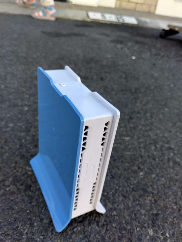 MikroTik hAP Lite Tower 4 Port Ethernet 300Mbps WiFi 4 Router | RB941-2nD-TC