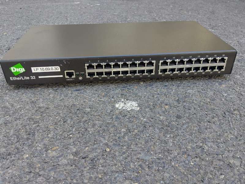 Digi EtherLite 32 Terminal Serial Port Server Hub