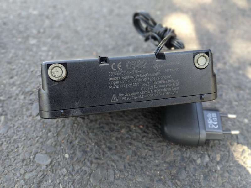 Siemens Gigaset E495 (VOIP Base Station)