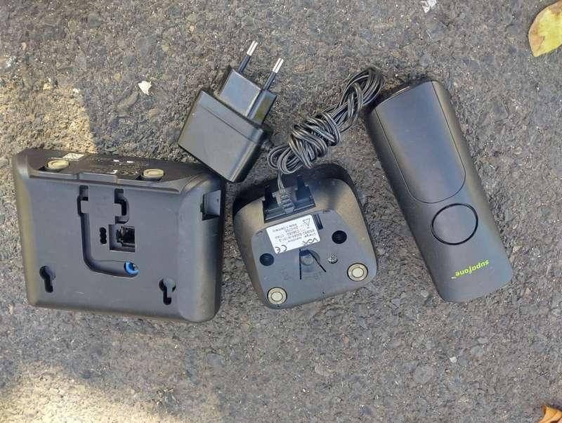 Vox Supafone - Cordless VoIP Phone + Base Station