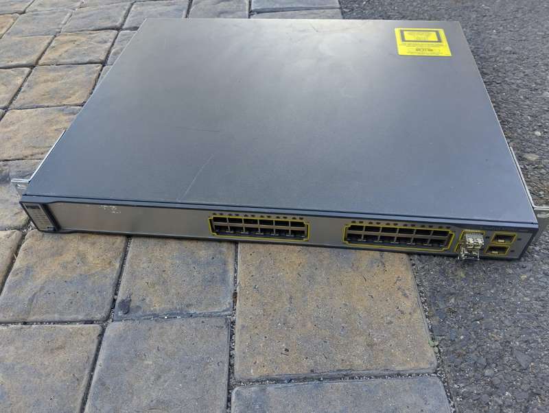 Cisco Catalyst switch 3750G 24 Port 10/100/1000T PoE + 4 SFP + IPB Image