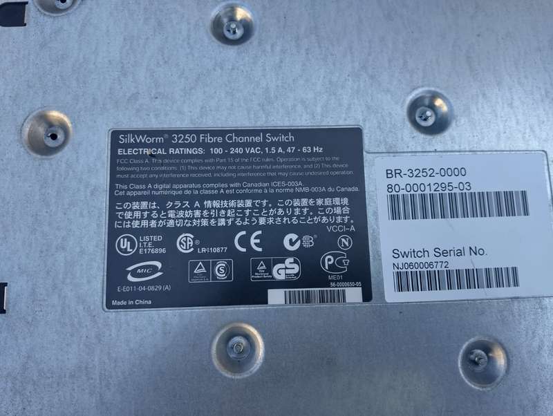 Brocade Silkworm 3250 8-Port Fibre Channel FC Network