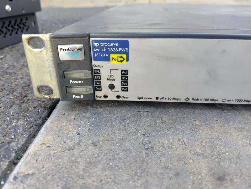 HP J8164 - HP Procurve 2626-24-PWR Switch