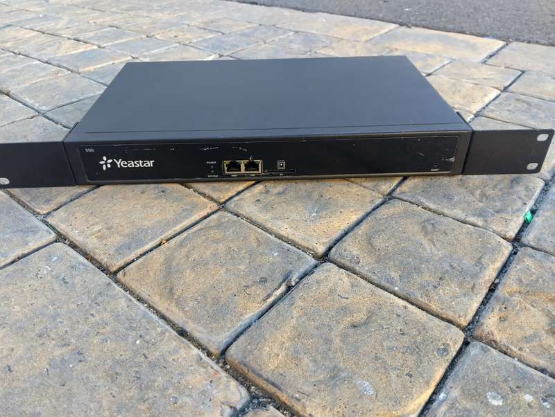 Yeastar MyPBX S50i IP PBX Controller 50 Users (Max Concurrent Calls: 25)