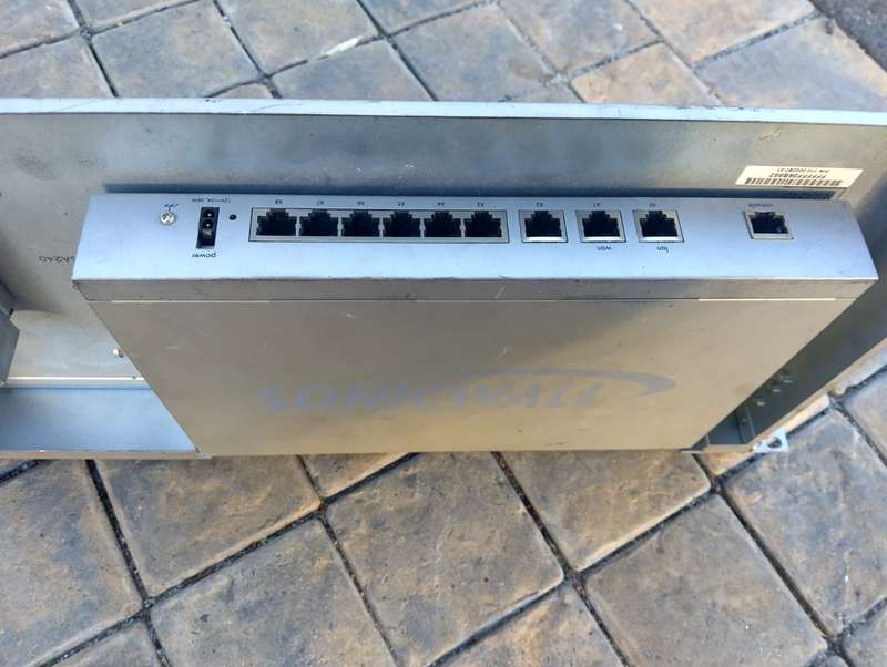 SonicWall NSA 240 VPN Security Appliance Firewall Network