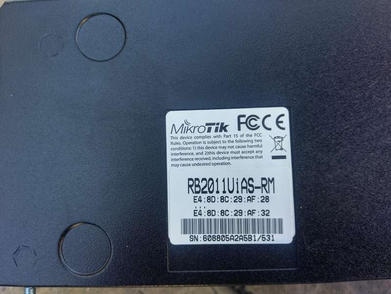 MikroTik 1U Rackmount Router with LCD | RB2011UiAS-RM
