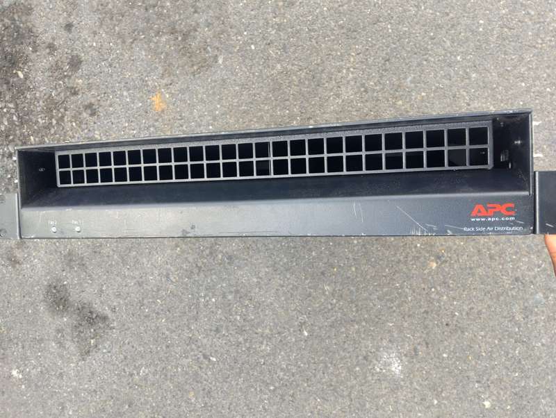 APC Rack Side Air Distribution Unit  ACF202BLK, 2xFan, 2x(200-240V)