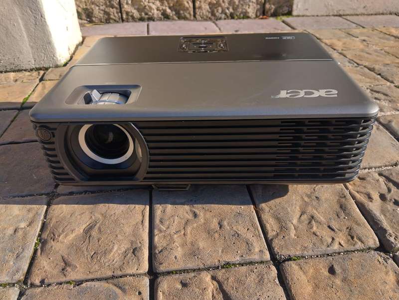 Acer DLP Wireless Projector (P5260i) - WSXGA (1680 x 1050) max. resolution, 2700 ANSI Lumens