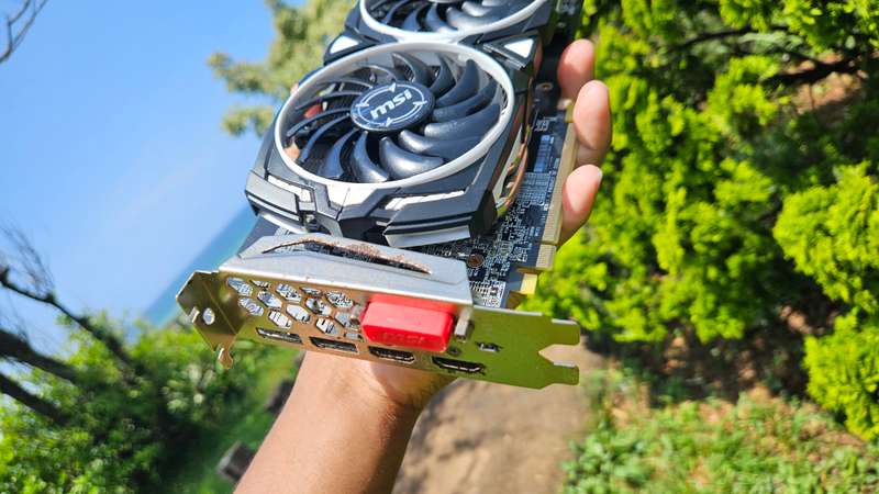 Msi armor rx 580 8gb (Faulty)