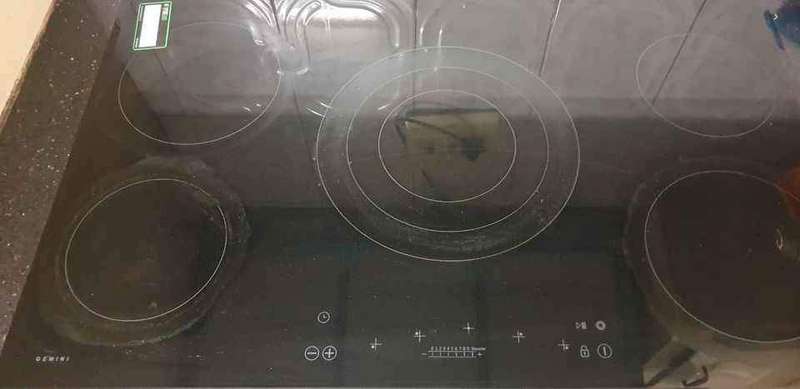 Defy DHD514 900mm Gemini Touch Control Vitroceramic Hob ( Faulty)
