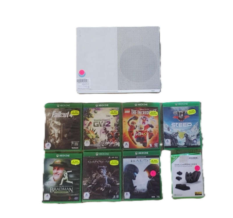 Xbox One S 500GB (White) + 7 Games + Dual Charging Dock