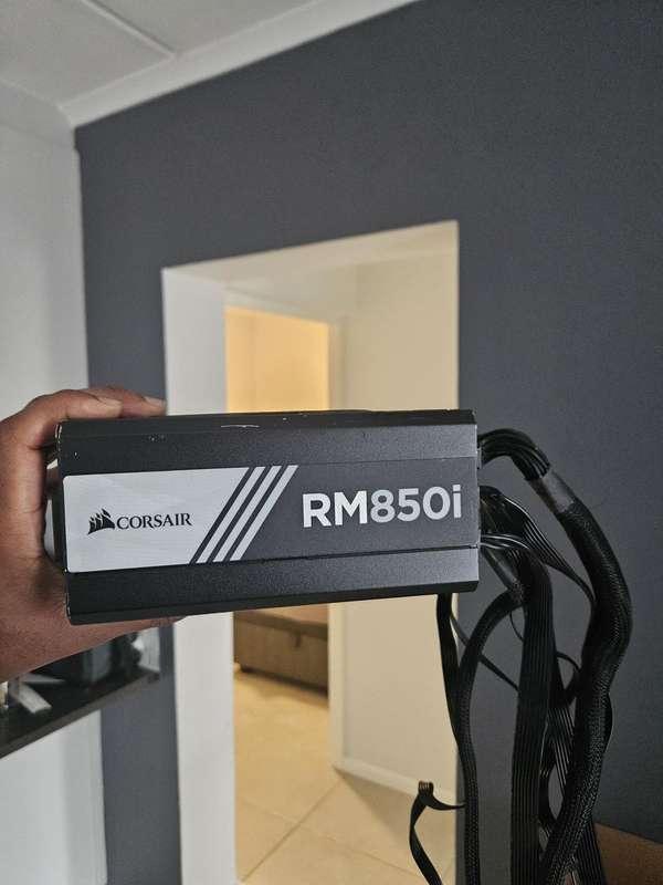 Corsair RM850i  850W Fully Modular Power Supply