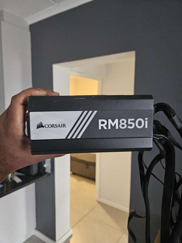 Corsair RM850i  850W Fully Modular Power Supply