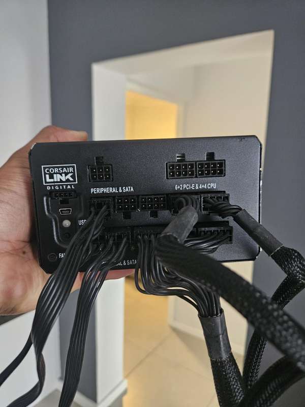 Corsair RM850i  850W Fully Modular Power Supply