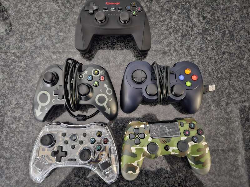 5x Gaming Controller Bundle  Multi-Platform Compatibility
