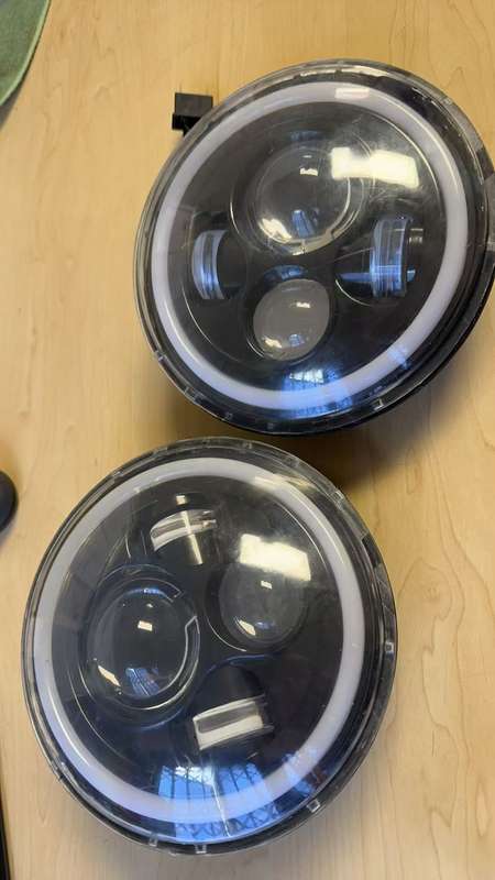 75W Round 7 Inch LED Headlight For Jeep Wrangler Off-Road - Set Of 2