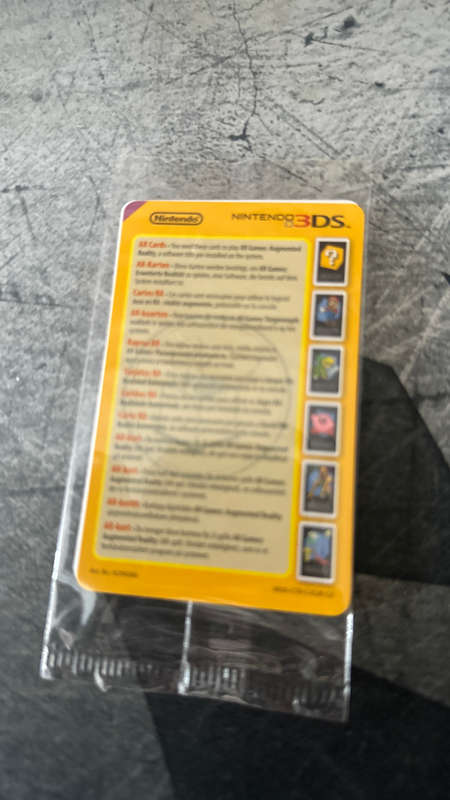 Nintendo 2ds XL poke ball edition