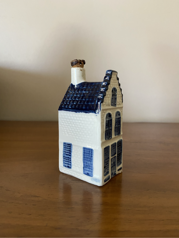 Rynbende KLM Delft Miniature House (empty)