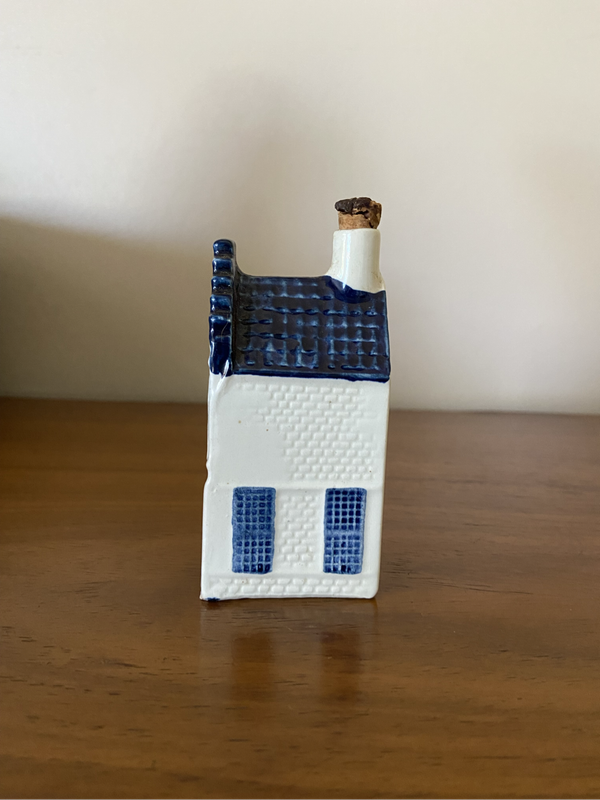 Rynbende KLM Delft Miniature House (empty)