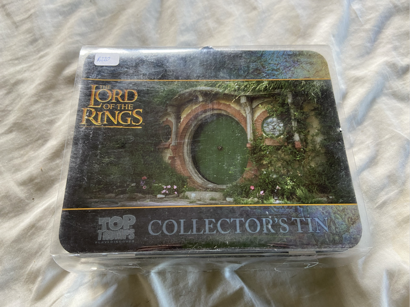 Lord of the Rings Collectors Tin with 2 packs of Top Trumps cards