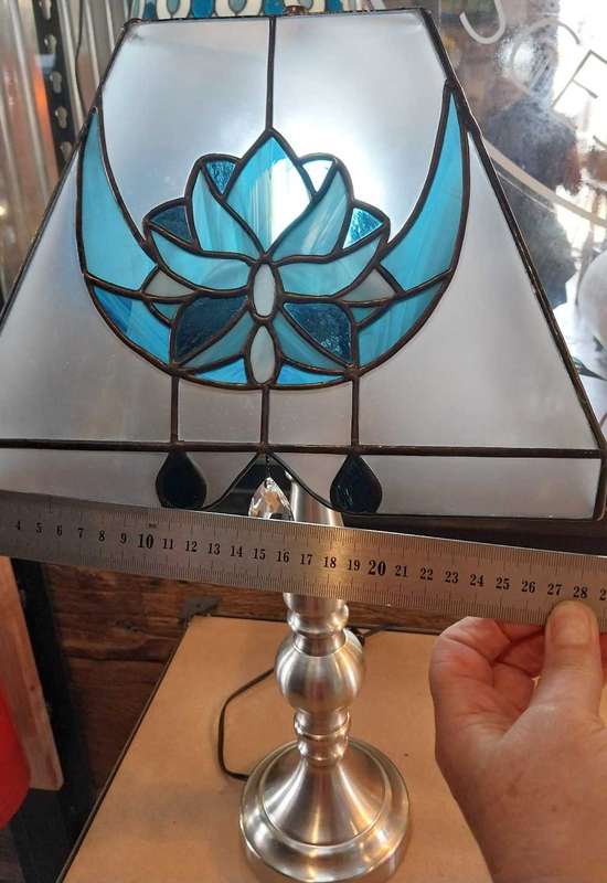 Stained Glass Lotus Lamp
