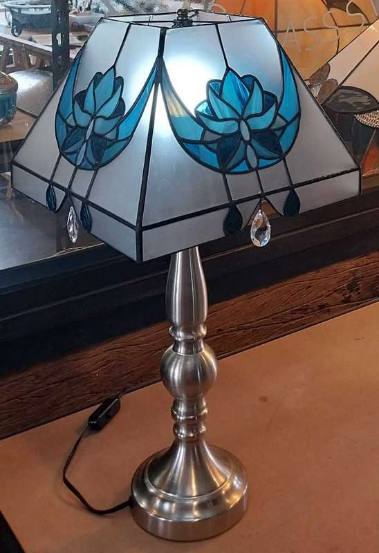 Stained Glass Lotus Lamp