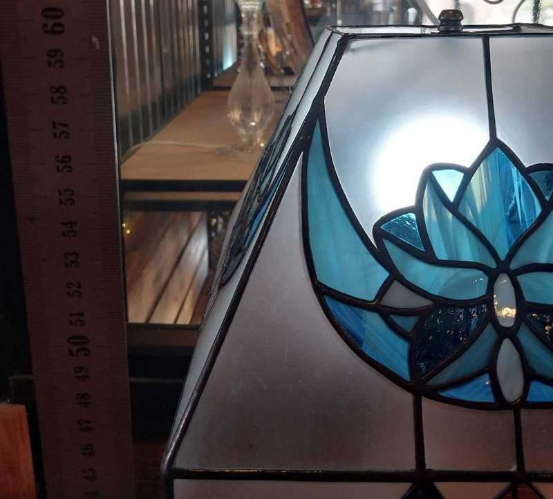 Stained Glass Lotus Lamp