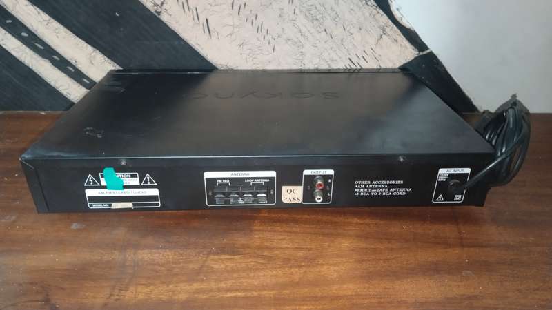Sakyno TU-818 AM-FM Stereo Tuner