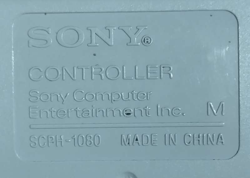 PS1 * Original PlayStation ONE (It's CHIPPED)