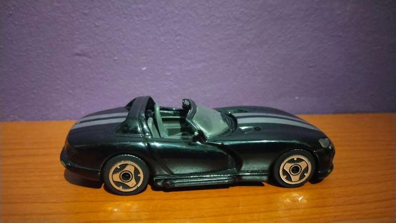 Dodge Viper Rt/10 Burago 1/43 Scale Model