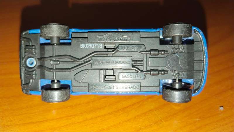 2016 CHEVROLET SILVERADO MAJORETTE 1/71 Scale Model