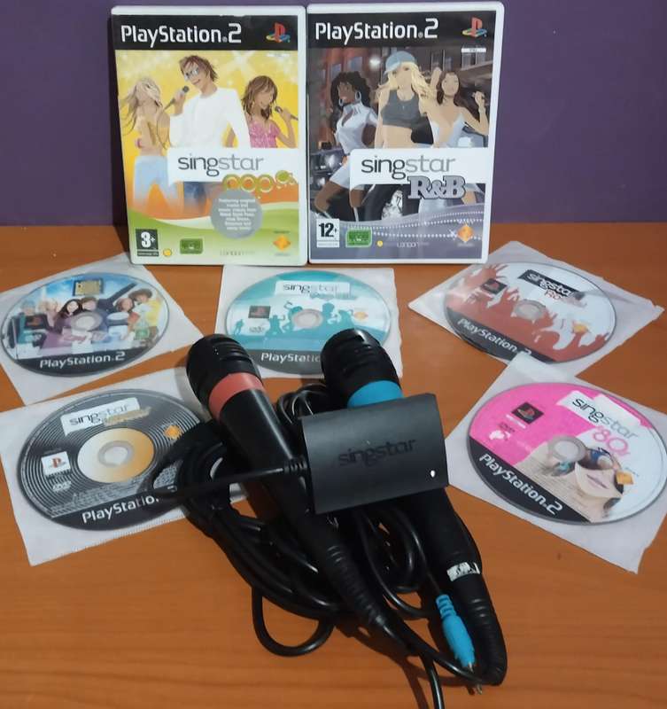 Singstar bundle- PS2