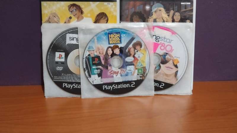 Singstar bundle- PS2