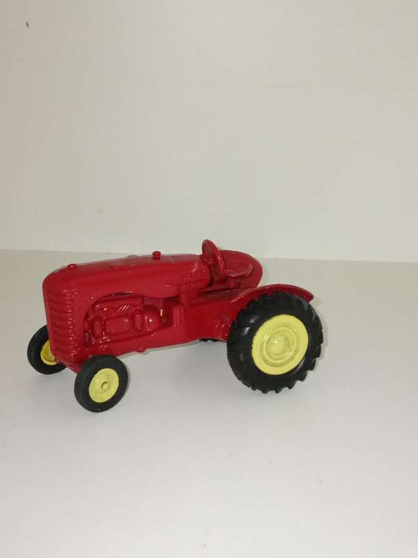 SUPER RARE MASSY HARRIS TRACTOR MADE IN SOUTH AFRICA BY PMI 1:38 HOLY GRAIL ITEM FOR COLLECTORS