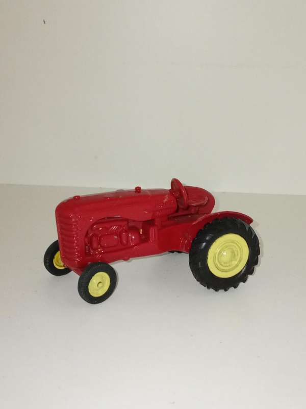 SUPER RARE MASSY HARRIS TRACTOR MADE IN SOUTH AFRICA BY PMI 1:38 HOLY GRAIL ITEM FOR COLLECTORS