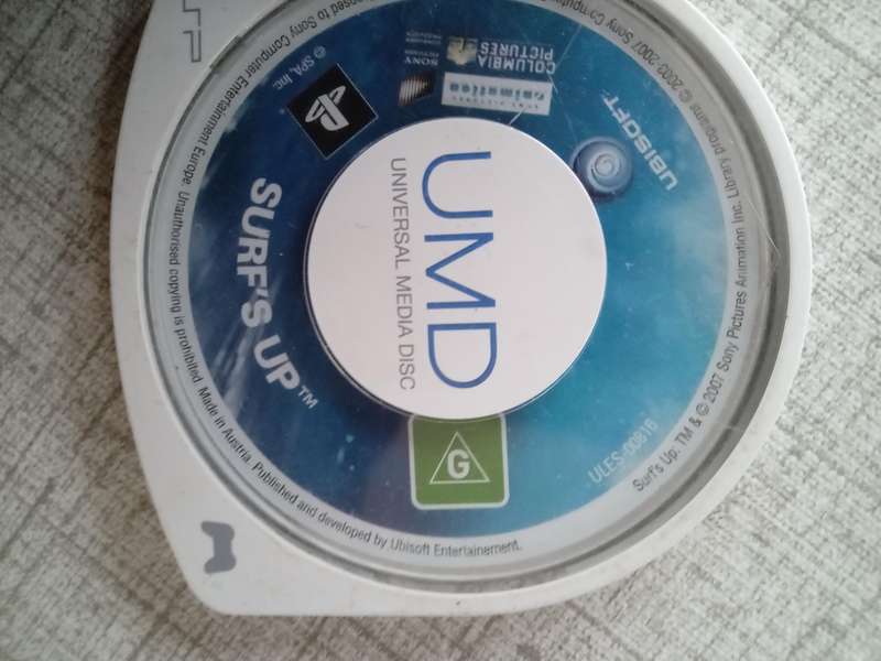 PSP GAME SURFS UP